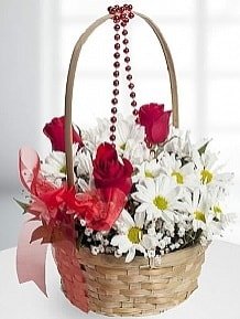 3 adet kırmızı gül sepette krizantemler çiçek yolla Ankara çiçekçileri